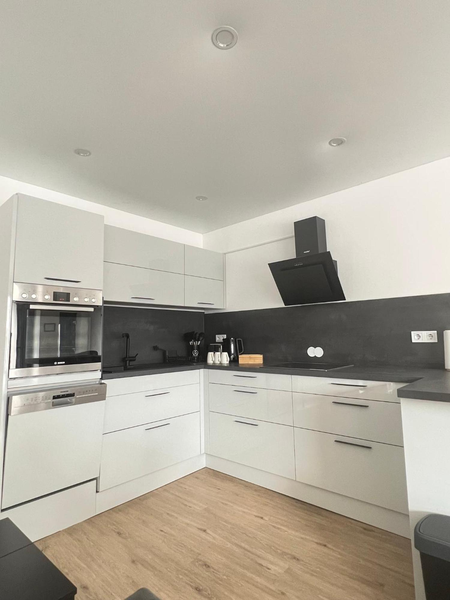 Stilvolle Wohnung Mit Blick Und Selbst-Check-In باد برلبورغ المظهر الخارجي الصورة
